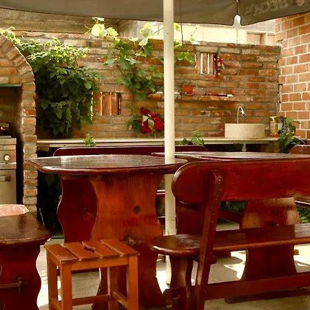 בית הארחה Azaleea 3*