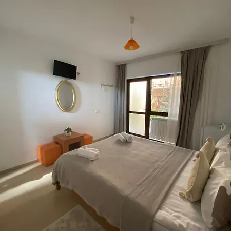 Azaleea בית הארחה ואמה וקה