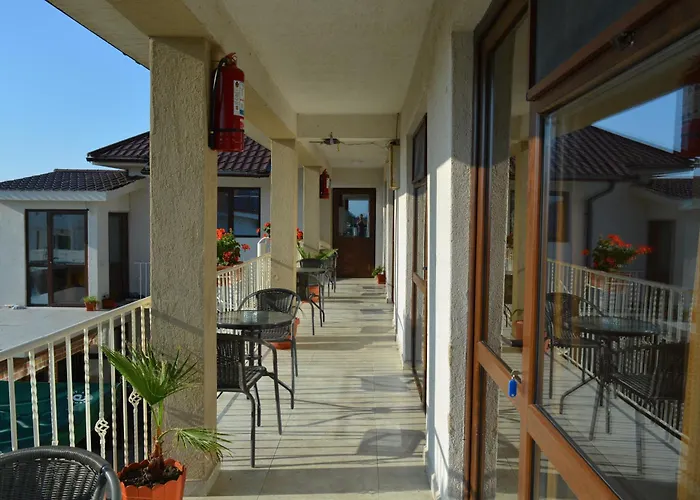 Πανσιόν Azaleea