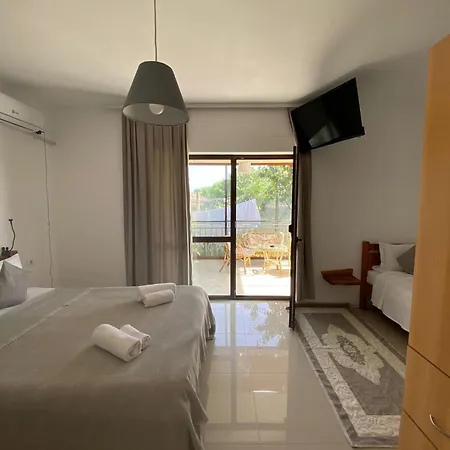Guest house Azaleea *